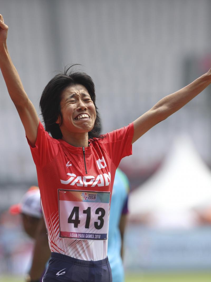 female Para athlete Makita Sayaka running