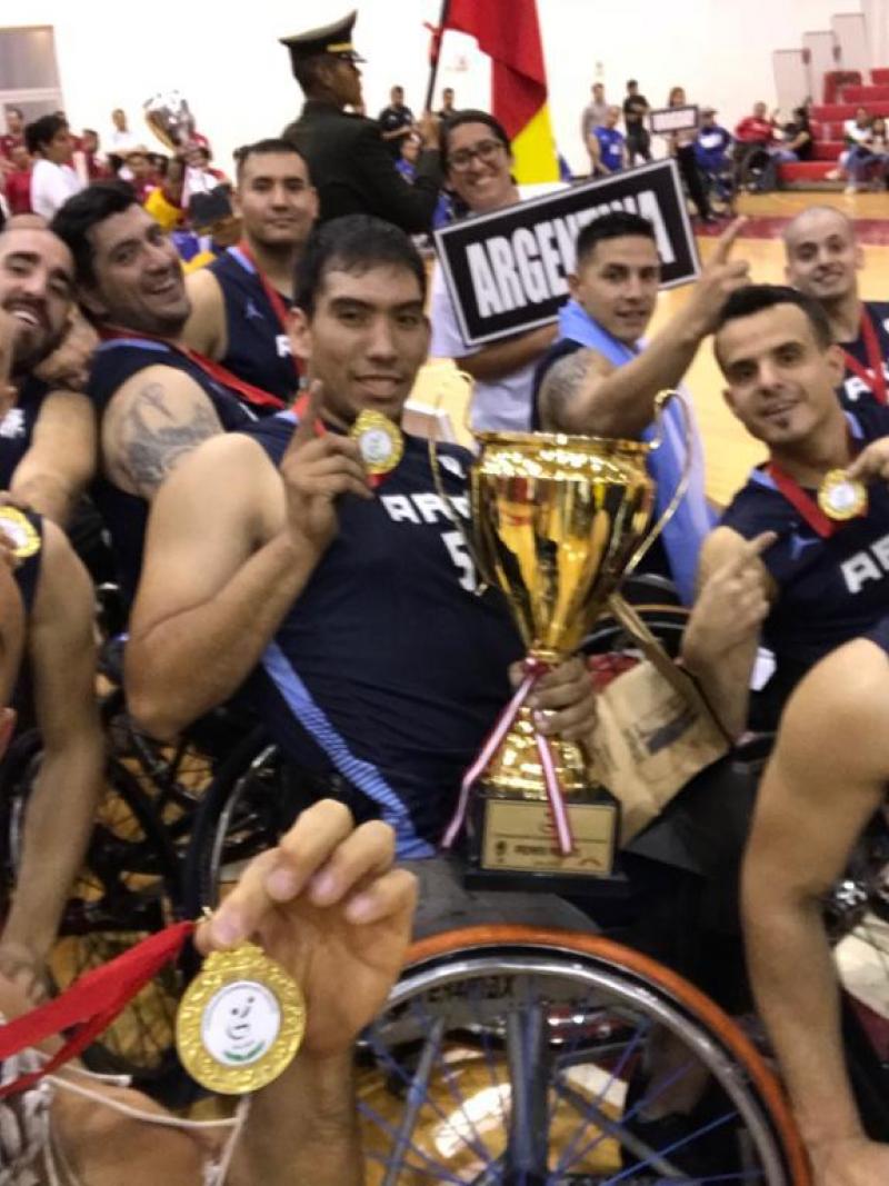 Selfie of Argnetina men's wheelchair basketball team after their gold medal victory