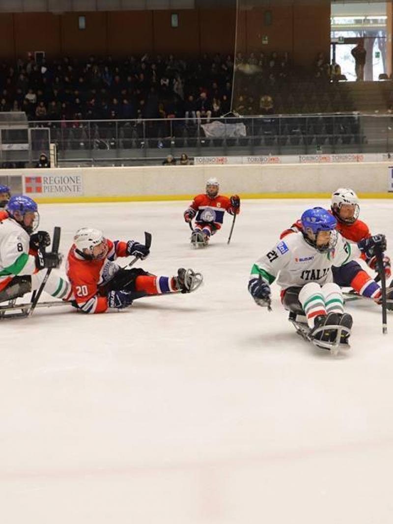 A Para ice hockey match between Italy and Norway