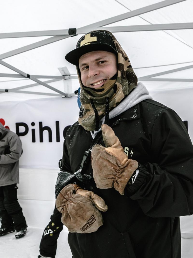 male Para snowboarder Matti Suur-Hamari 