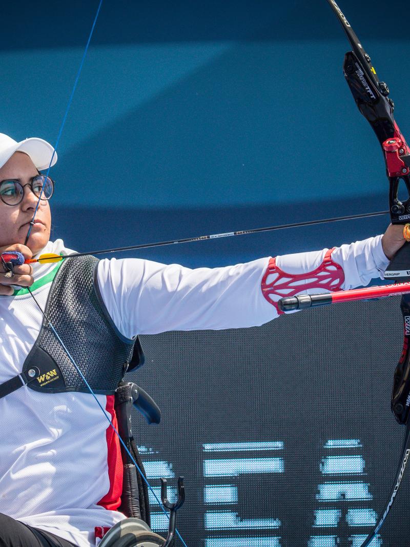 Iranian Zahra Nemati shooting the arrow