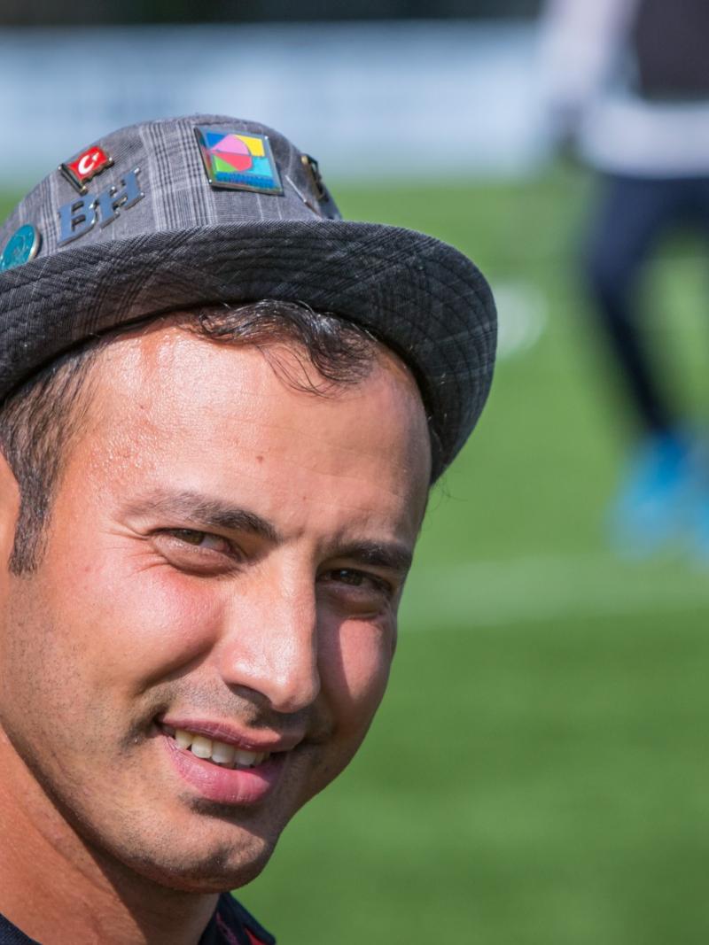 Photo portrait of Turkish male archer with a hat on