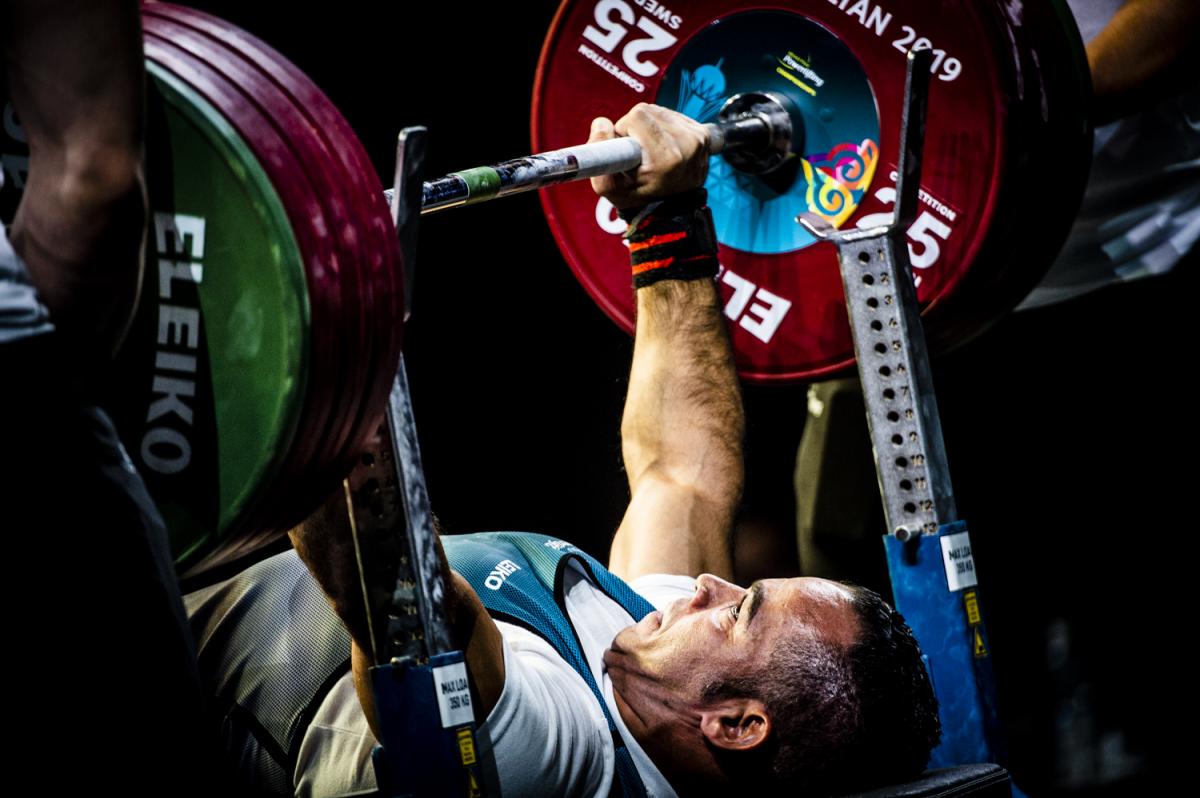Para powerlifting athletes lift up to three times their own bodyweight during an attempt!