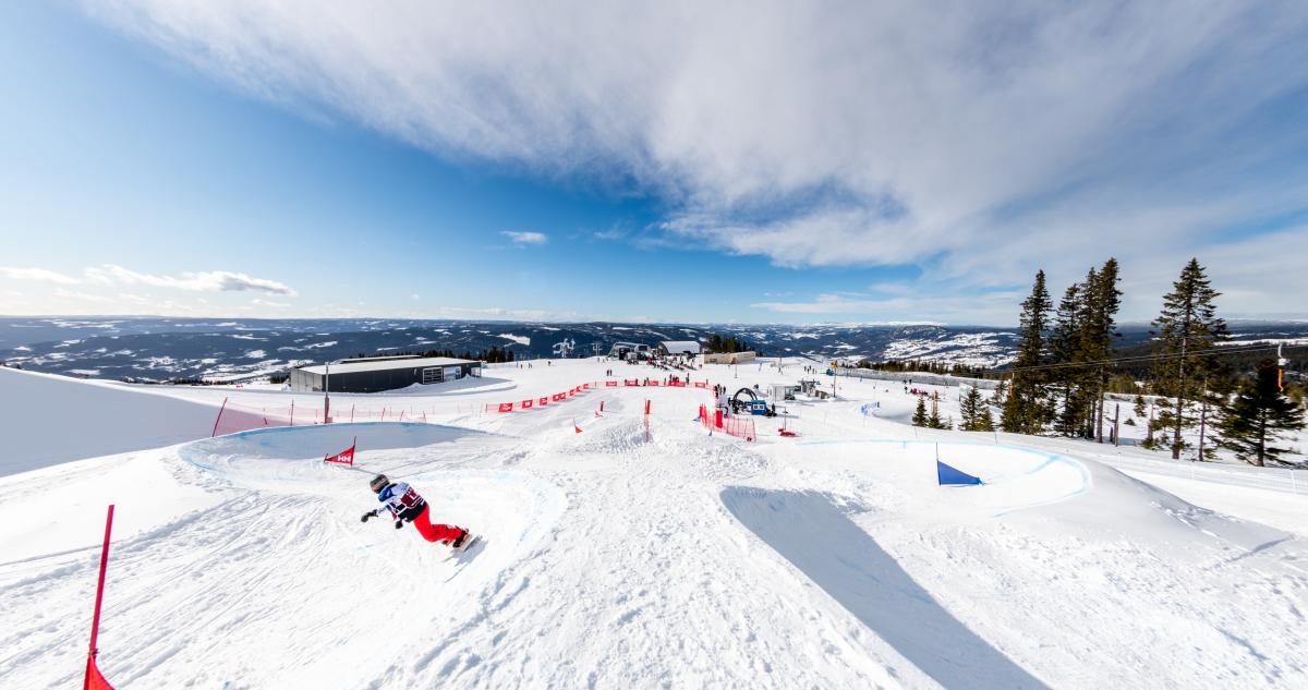 The view of a snowboard track in the snow