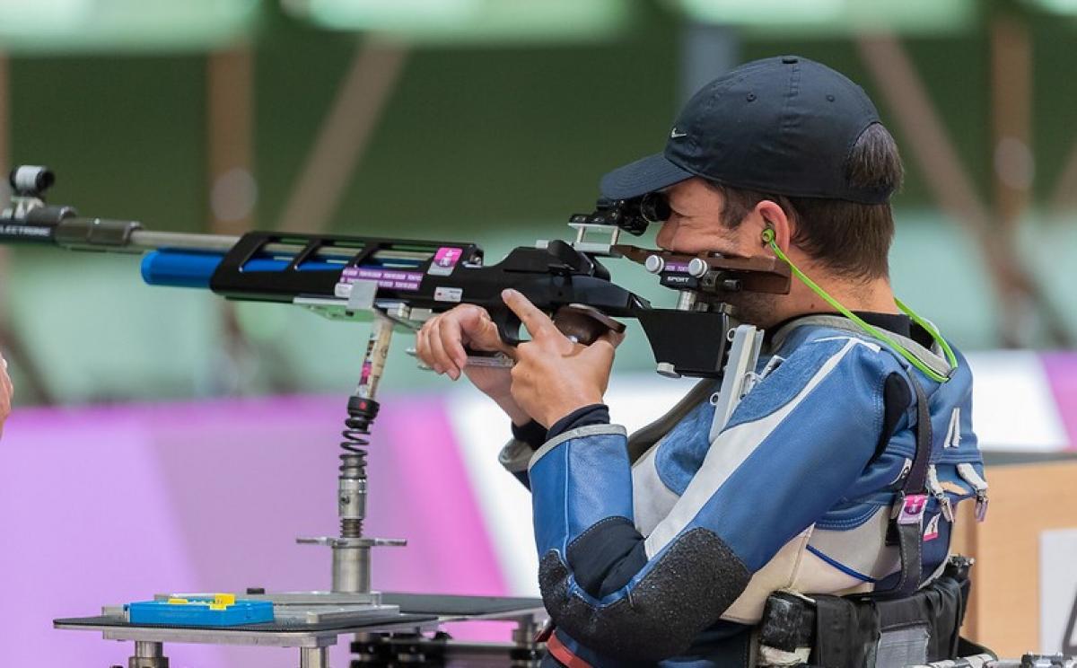 Image of a male Para shooter competing in an event