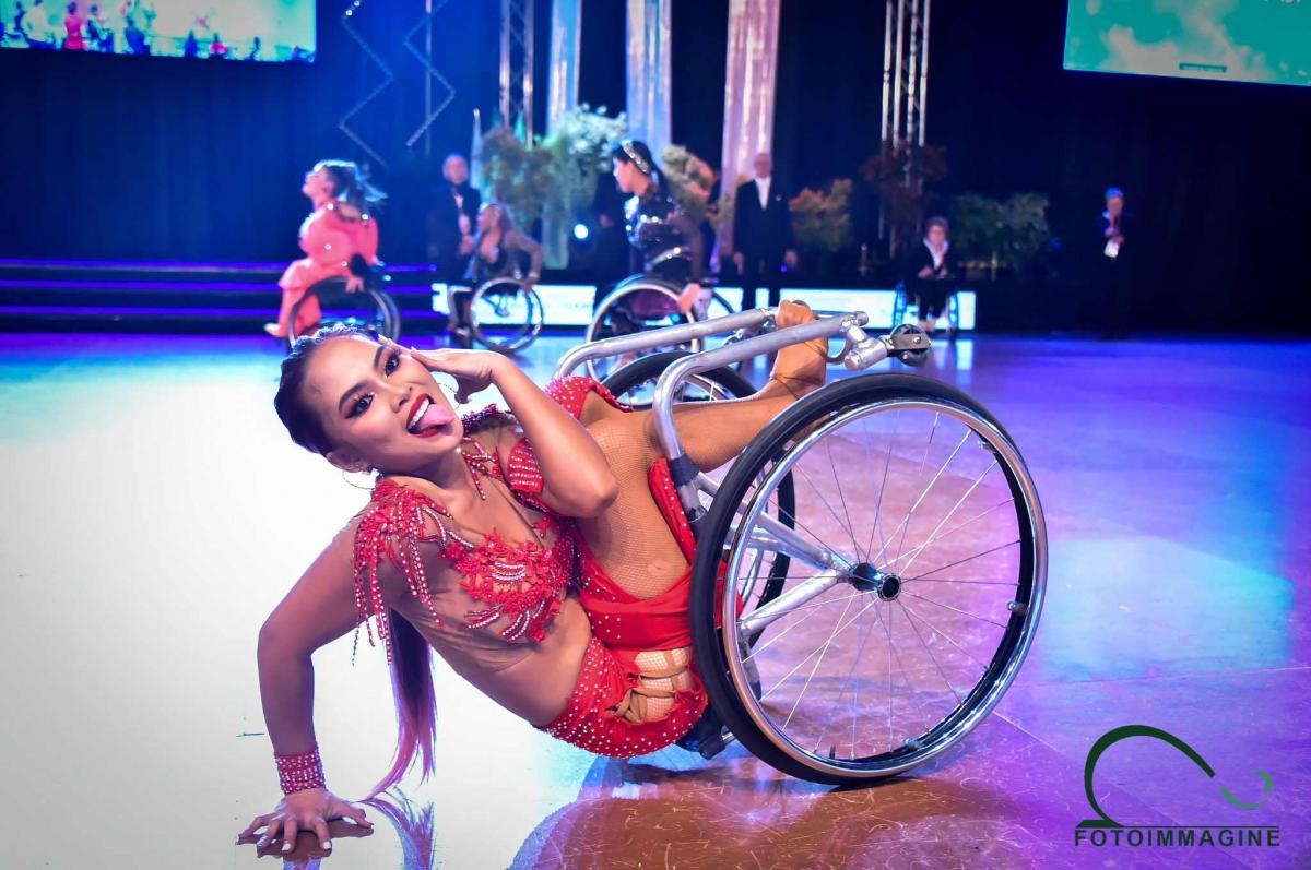 Philippines' Edelyn de Asis dazzled the Genoa audience with her impressive dance skills and took the gold and silver on the opening day.  