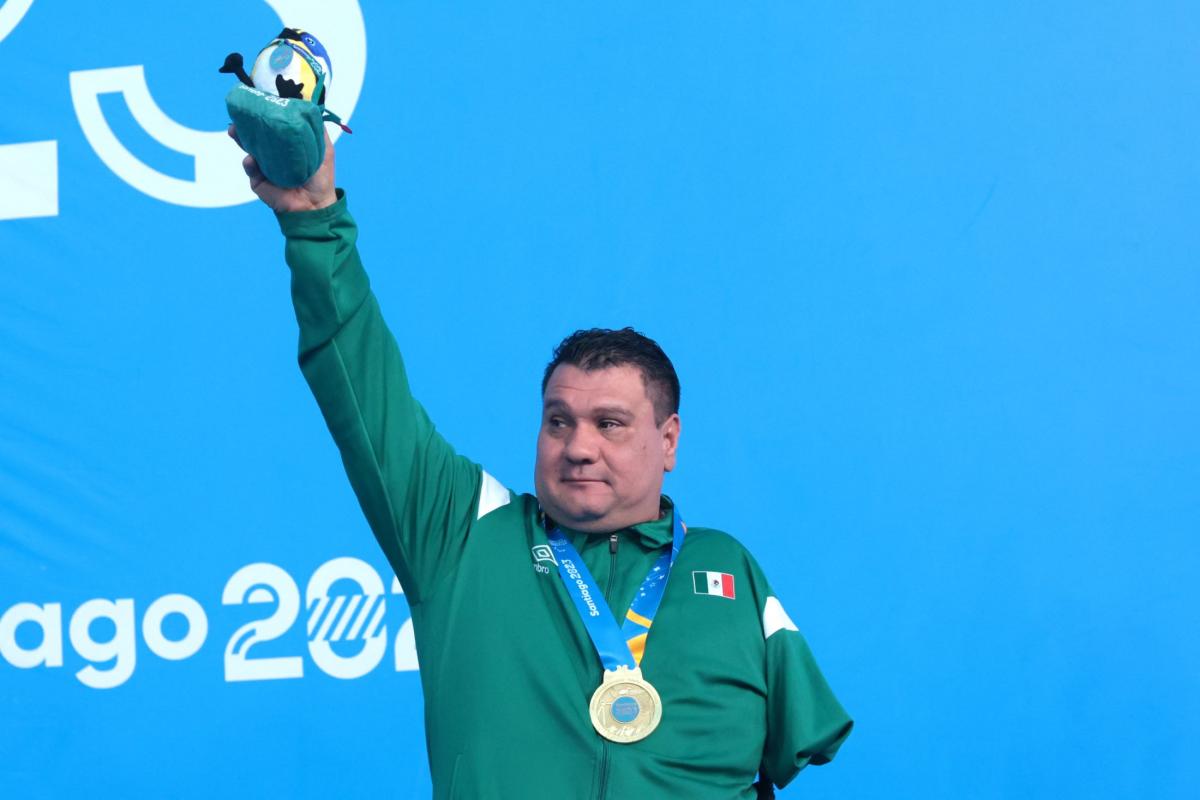 Arnulfo Castorena Mexico Para swimmer
