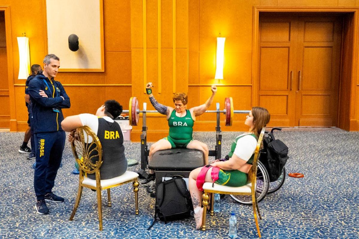 Para powerlifters in training at Cairo 2025