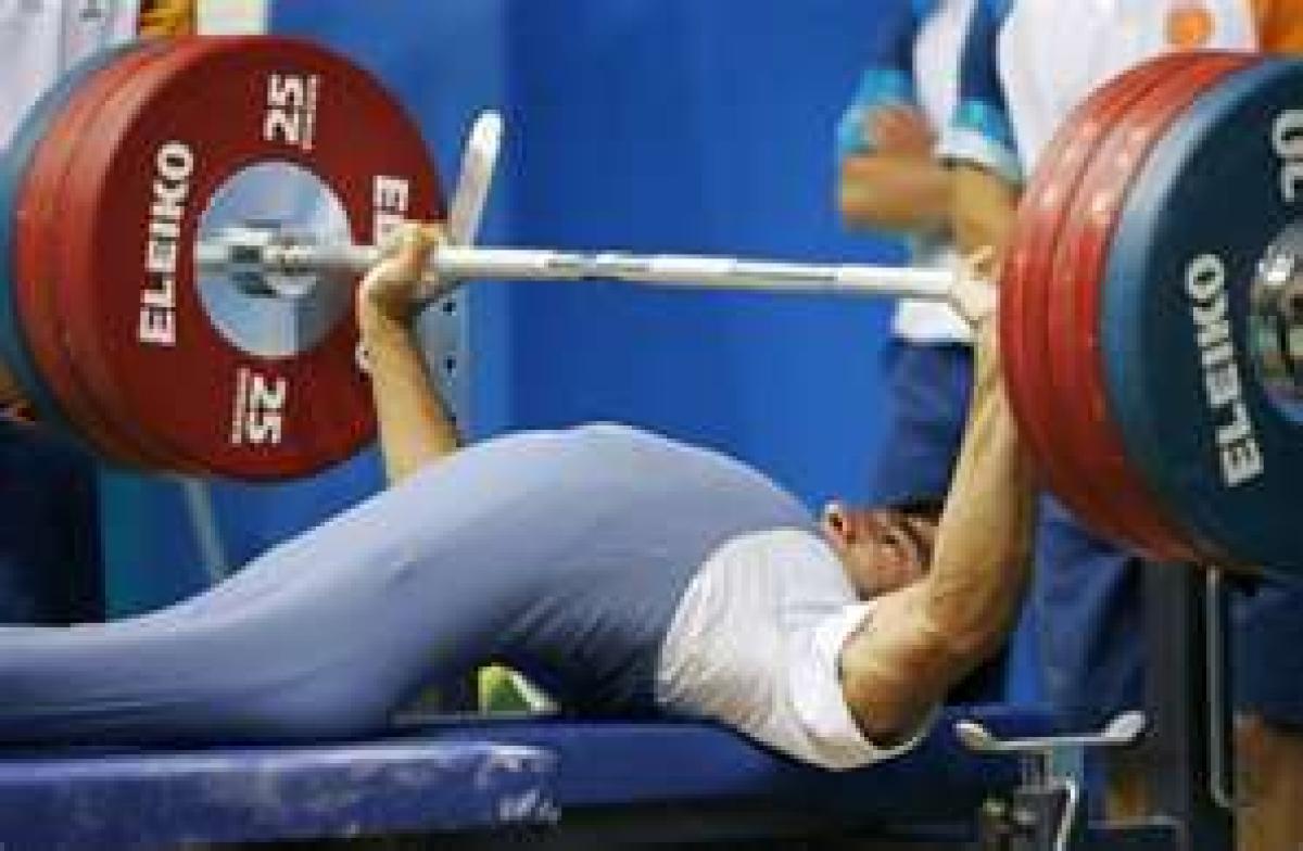 Athlete practicing Powerlifting