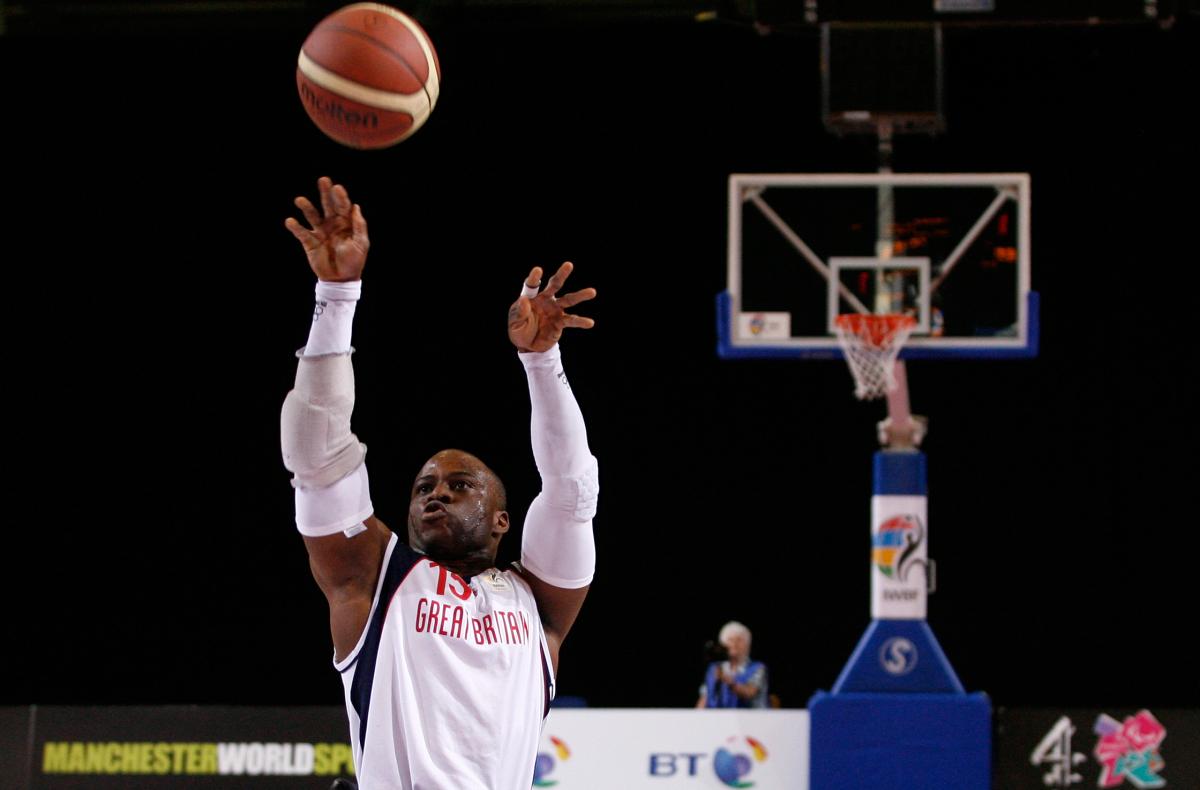 Ade Orogbemi shoots for GB