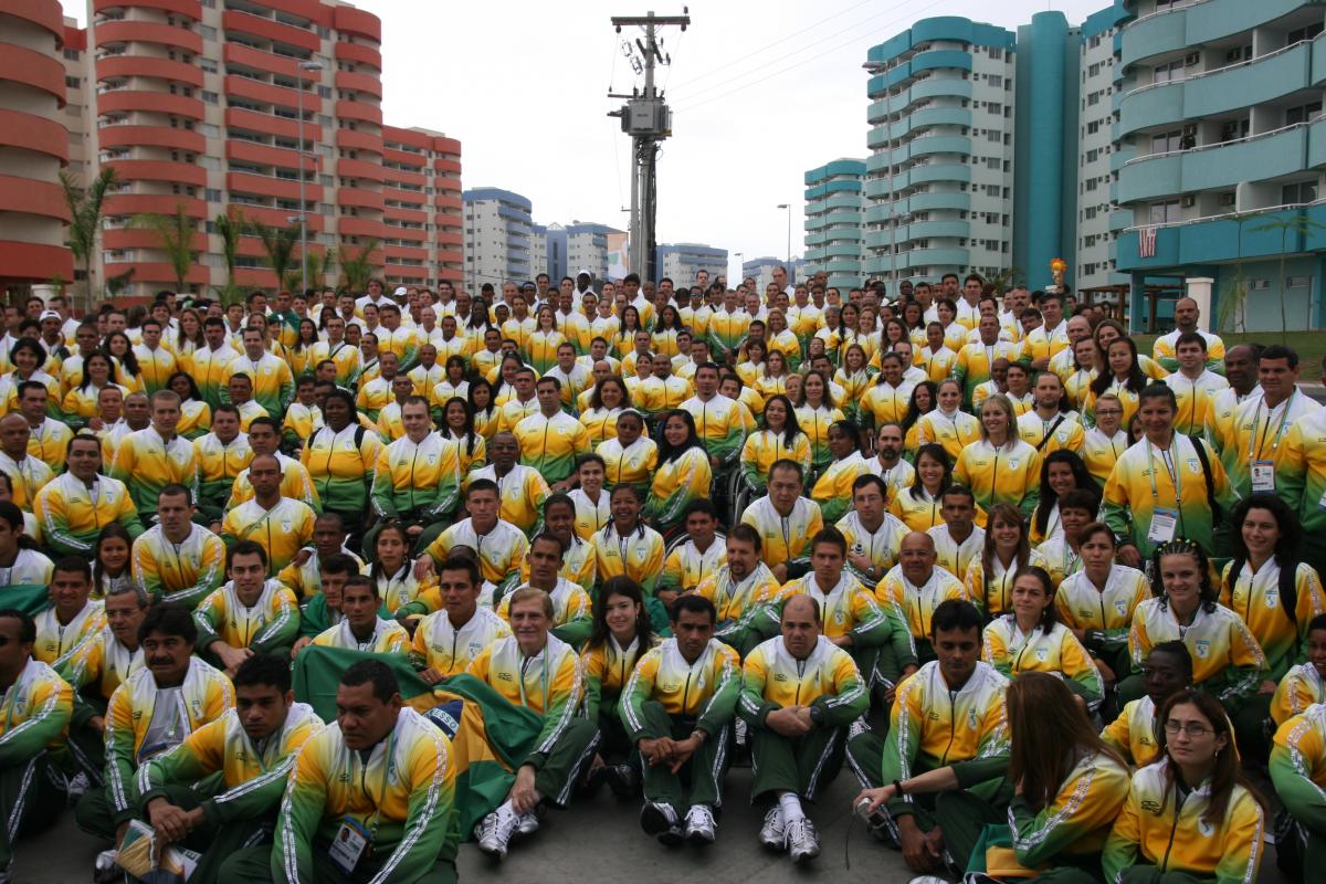 Brazil's delegation gets together for a picture