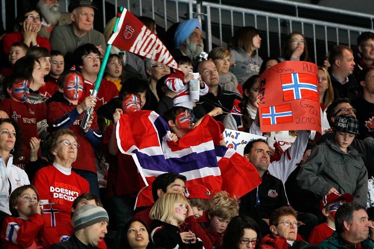 Norway team fans in the Paralympic Games Vancouver 2010