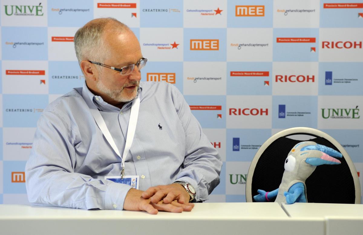 Sir Philip Craven chats with Mandeville at the 2010 IPC Swimming World Championships in Eindhoven, The Netherlands