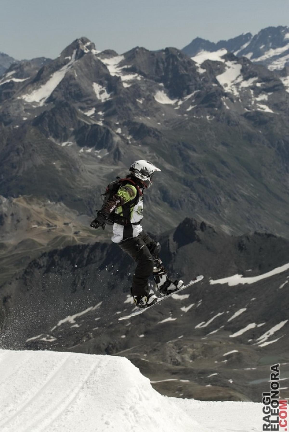 Para-Snowboard in action