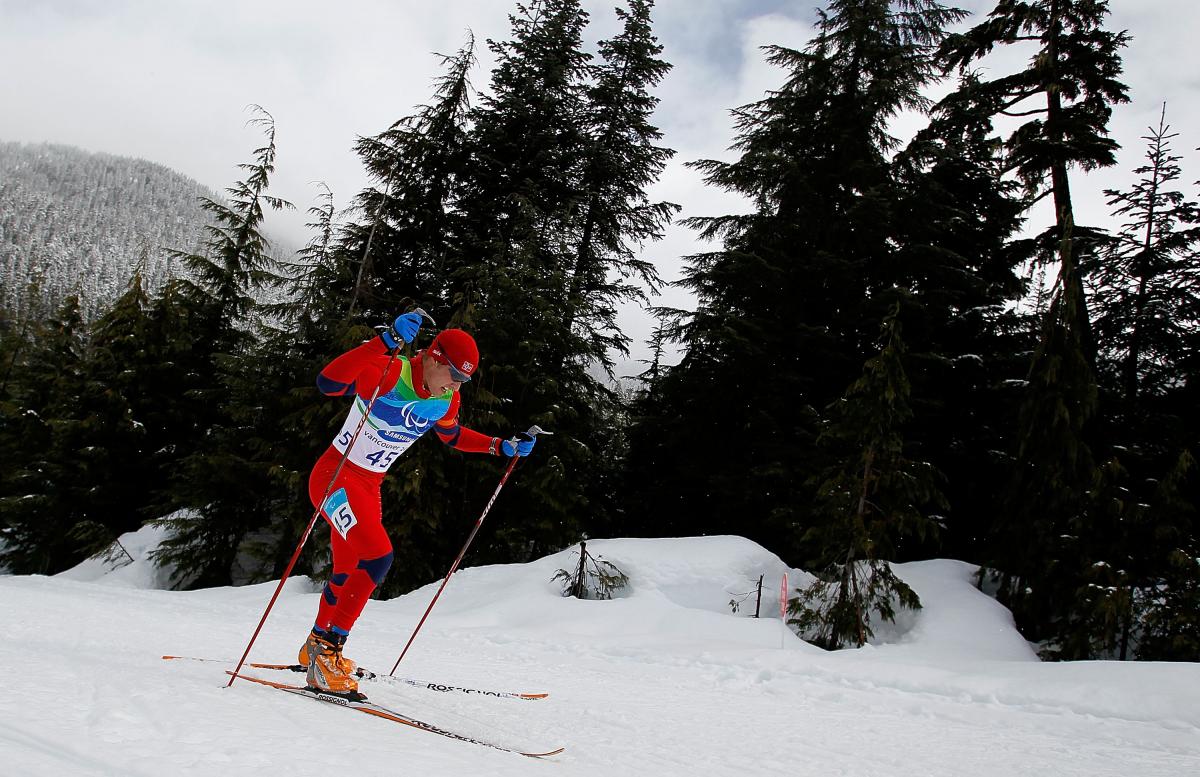 Nils-Erik Ulset A picture of a man skiing