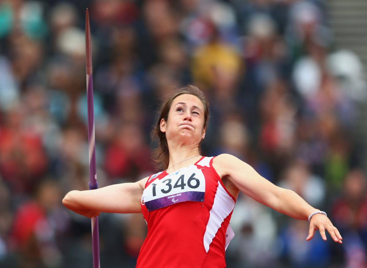 Tanja Dragic A picture of a woman in the field throwing the Javelin
