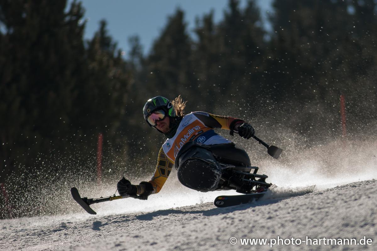 Josh Dueck sit-skiing