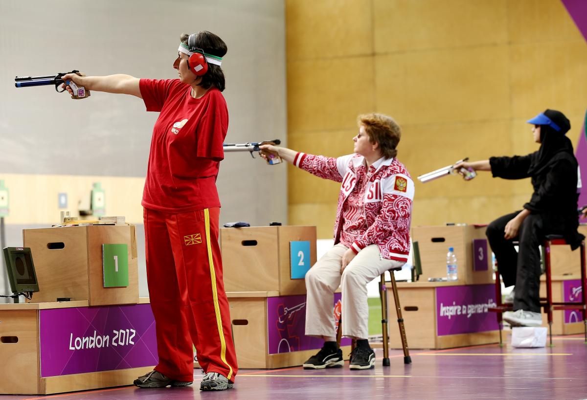 A picture of women at the shooting competition