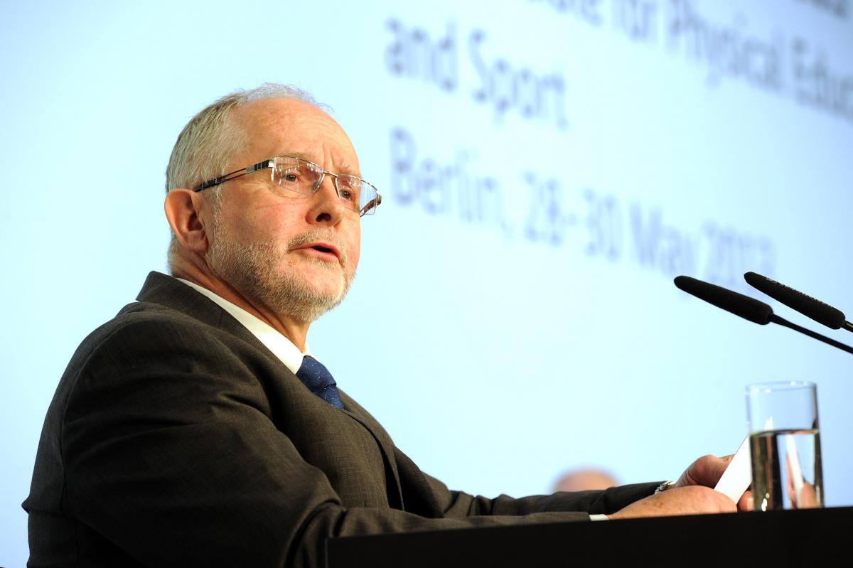 Sir Philip at MINEPS V Sir Philip Craven
