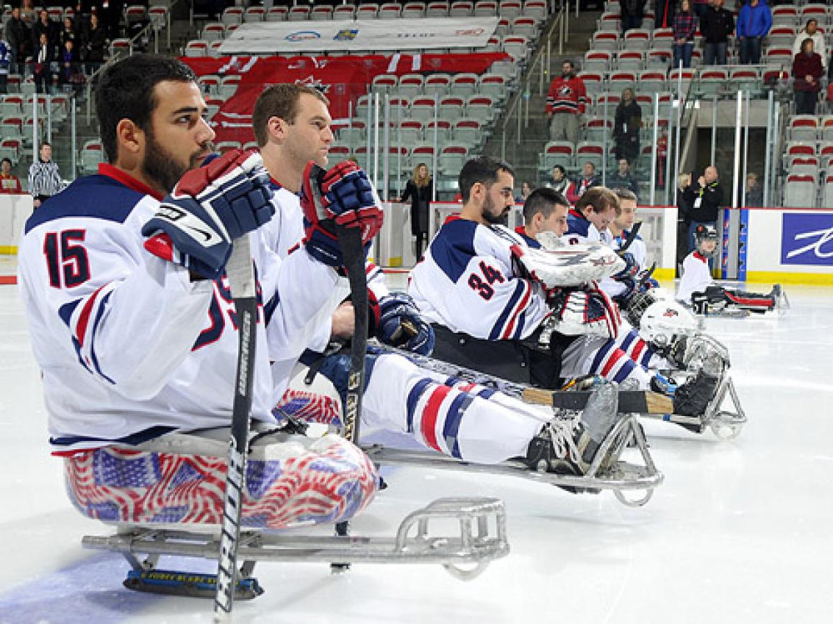 USA's ice sledge hockey team