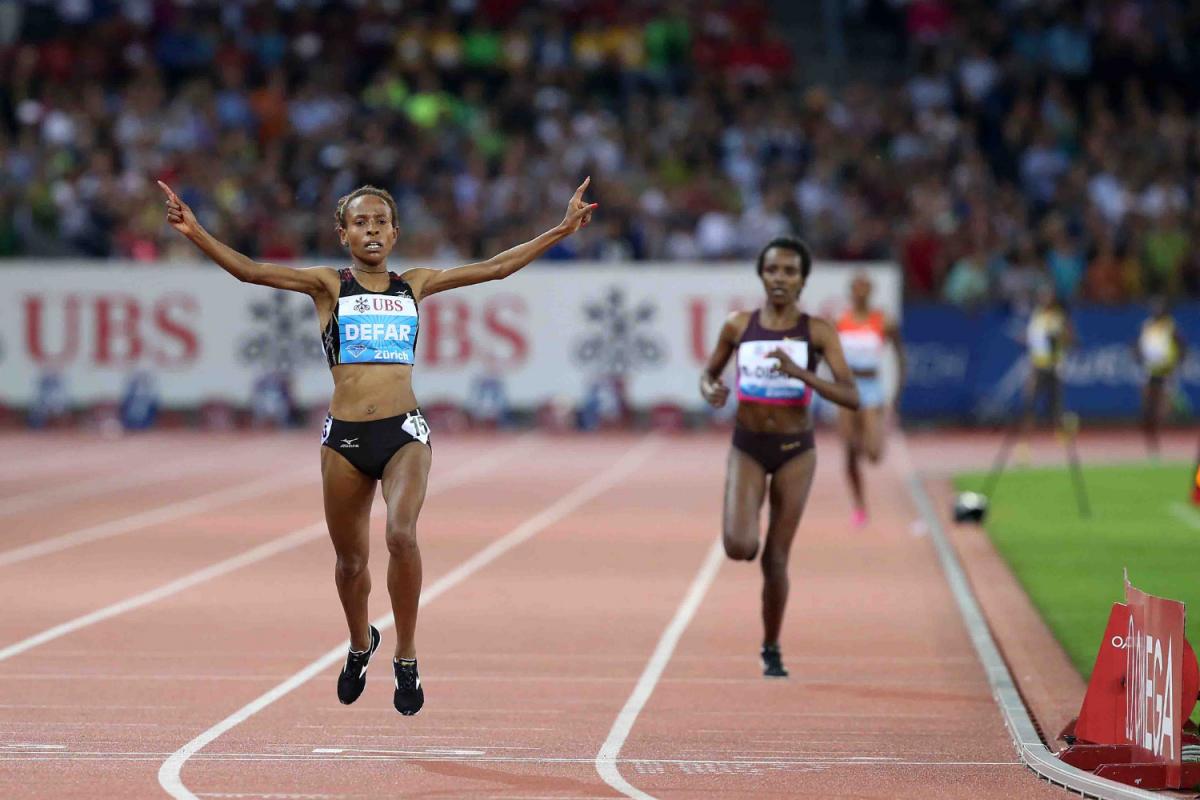 Defar wins in the 5,000m at the IAAF Diamond League in Zurich Defar wins in the 5,000m at the IAAF Diamond League in Zurich