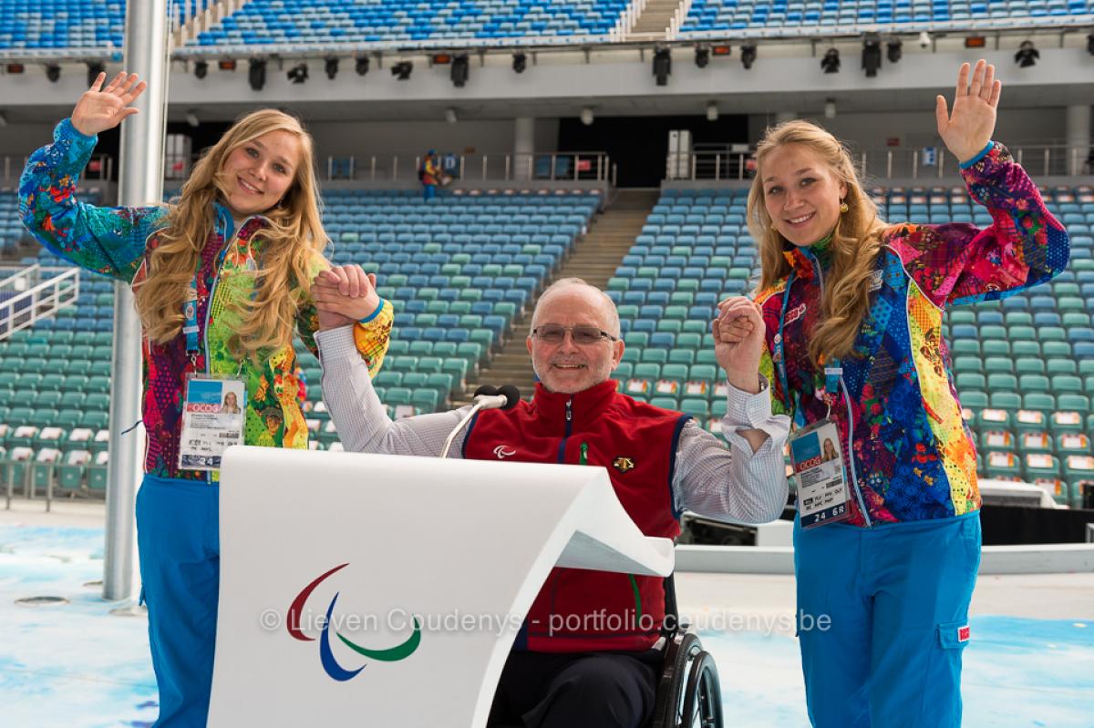 IPC President Sir Philip Craven with Ekaterina and Elizaveta Gulina