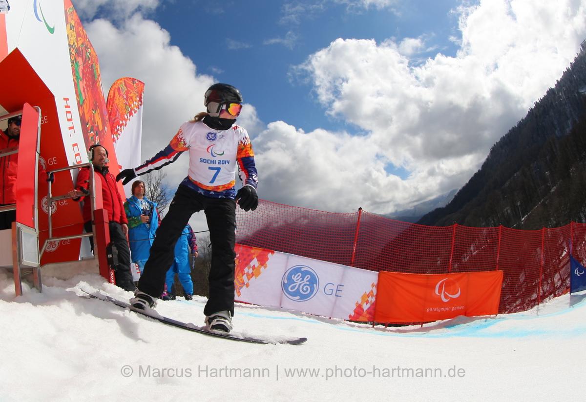 Nicole Roundy, USA hops out of the starting gates