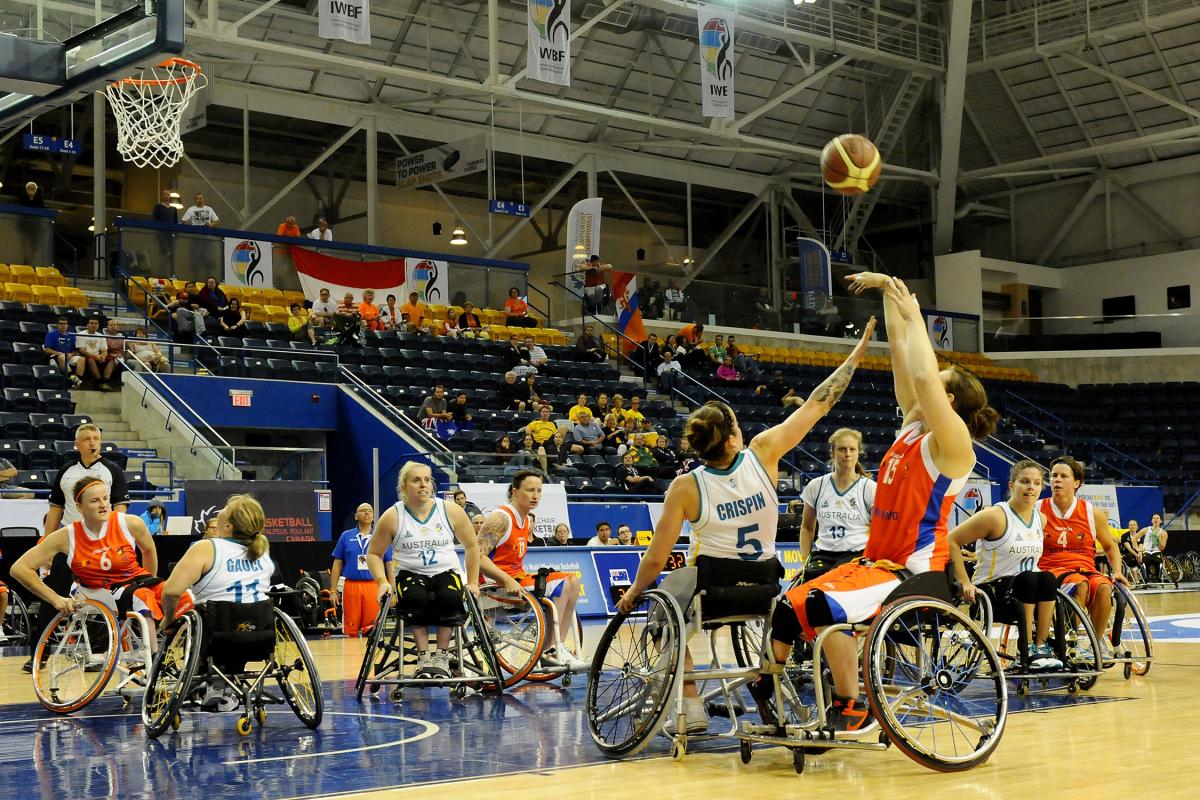 Germany and the Netherlands remain undefeated to top their respective pools as the quarter finals are decided.