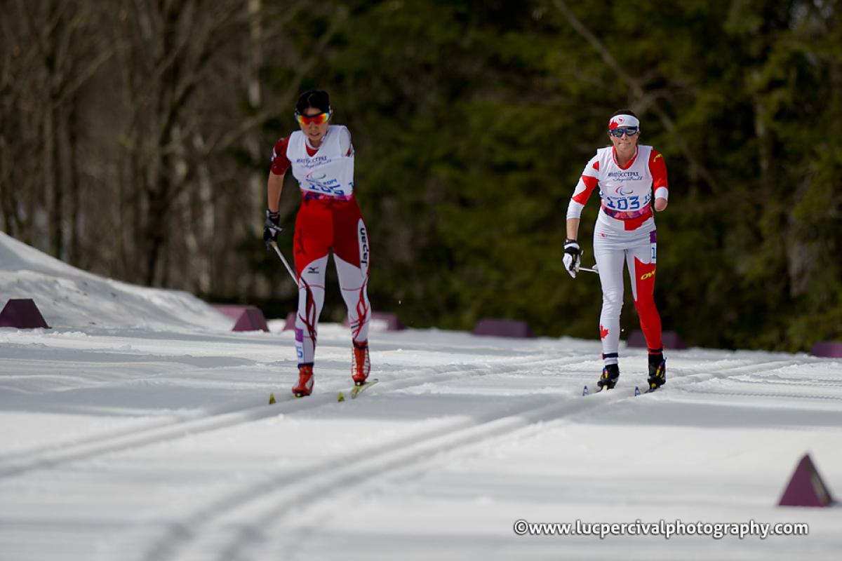 Brittany Hudak, Canada in Women's 15km classic, overtaking a rival