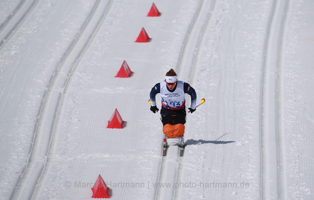 Oksana Masters, USA musters all her strength and rides in to Bronze medal position