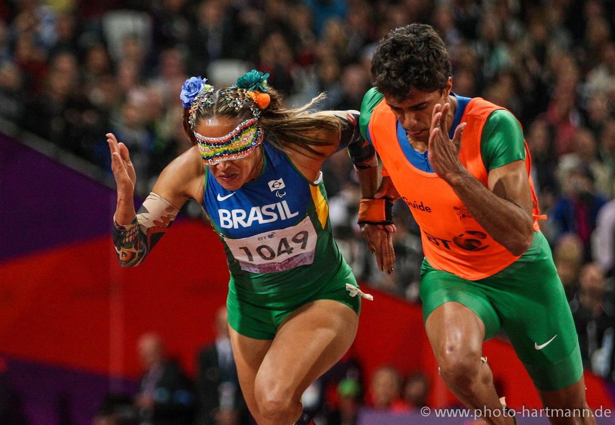 Terezinha GUILHERMINA - Athletics - London 2012 Paralympic Games Brazilian athlete Terezinha Guilhermina with her guide