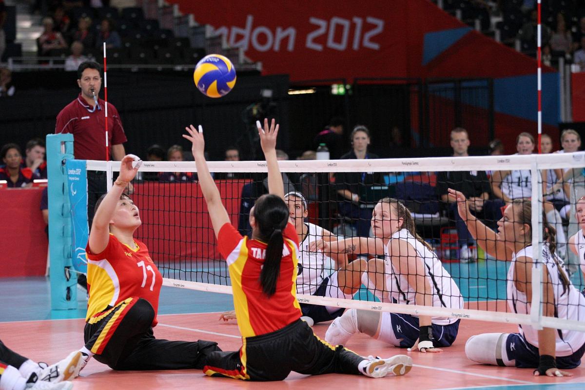 Lijun ZHANG - Sitting Volleyball - London 2012 Paralympic Games Lijun ZHANG, China is set up by her team mate