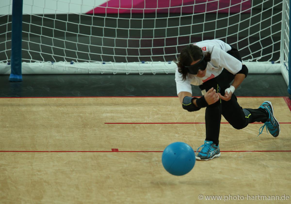 Karina JORGENSEN - Goalball - London 2012 Paralympic Games Karina JORGENSEN, Denmark releases the ball
