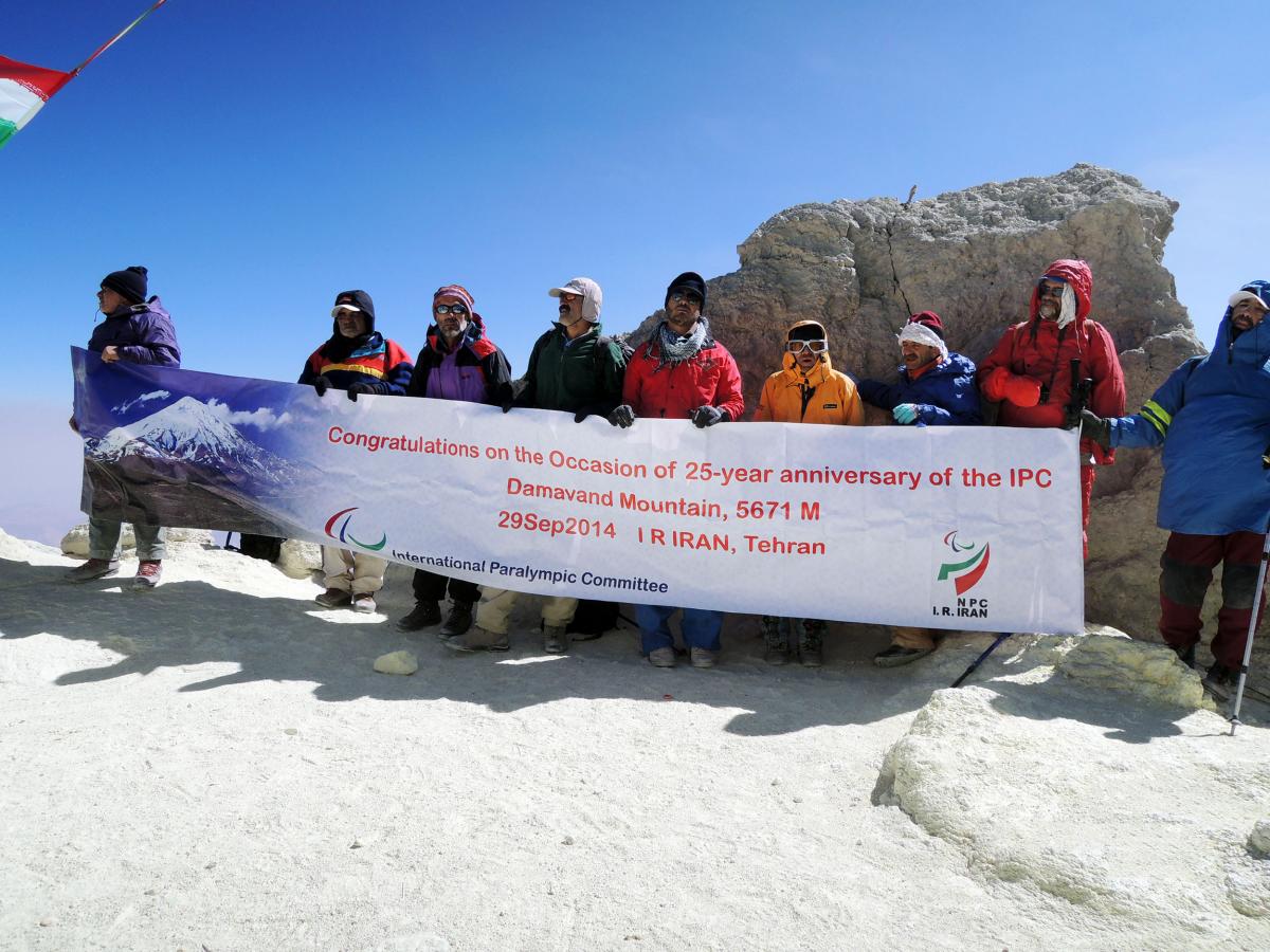 Iranian athletes at Damavand Mountain