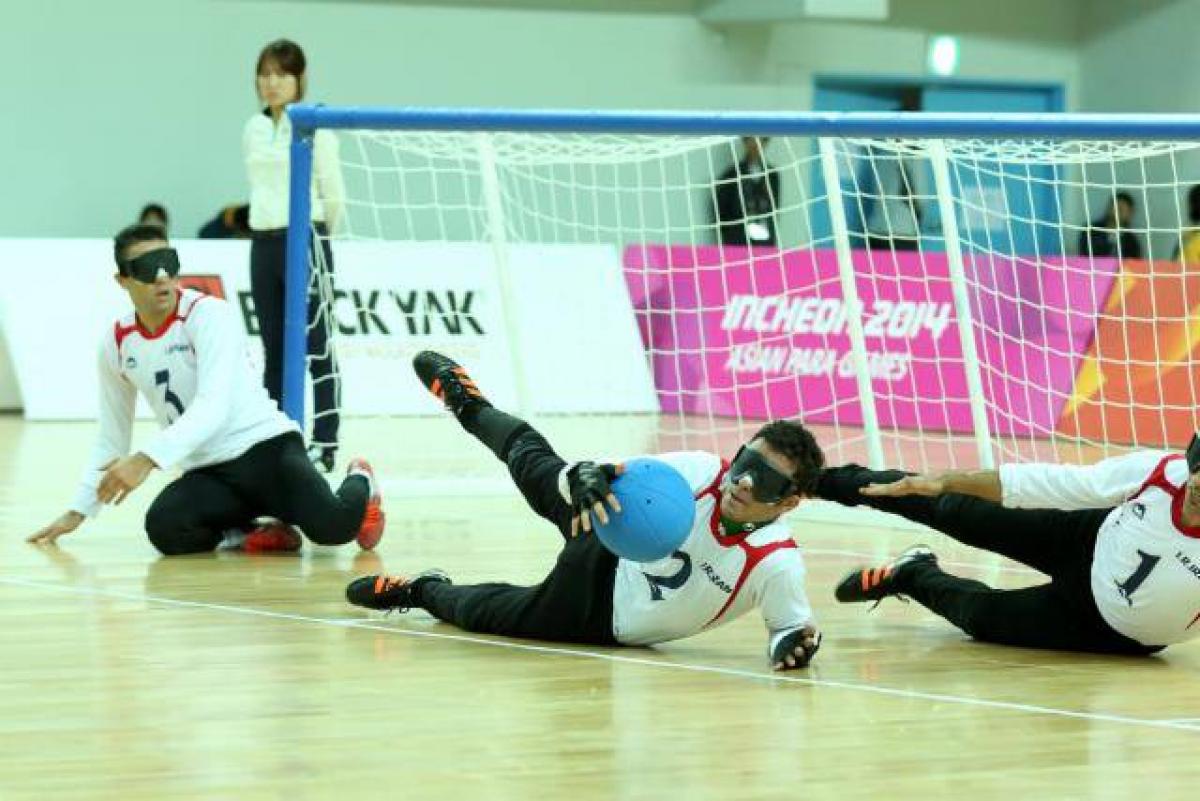 Players from the Iranian goalball team play in the goal medal match at the Incheon 2014 Asian Para Games.