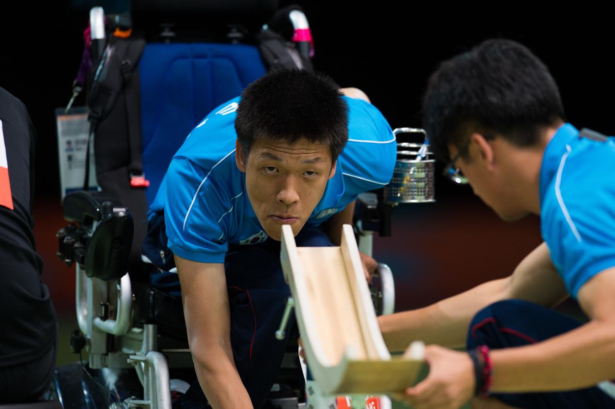 Jeong Ho-Won of South Korea competes at the London 2012 Paralympic Games.