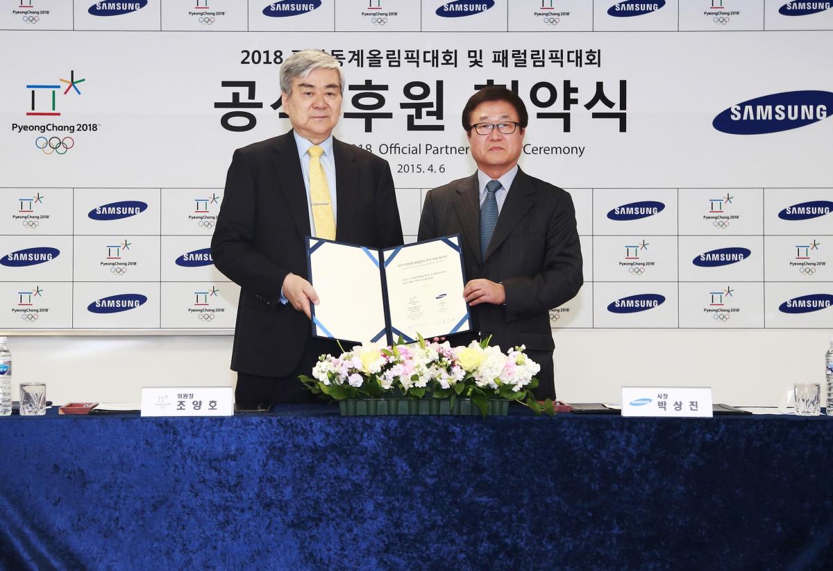 Samsung Samsung Group became a domestic sponsor of PyeongChang 2018 in April 2015.