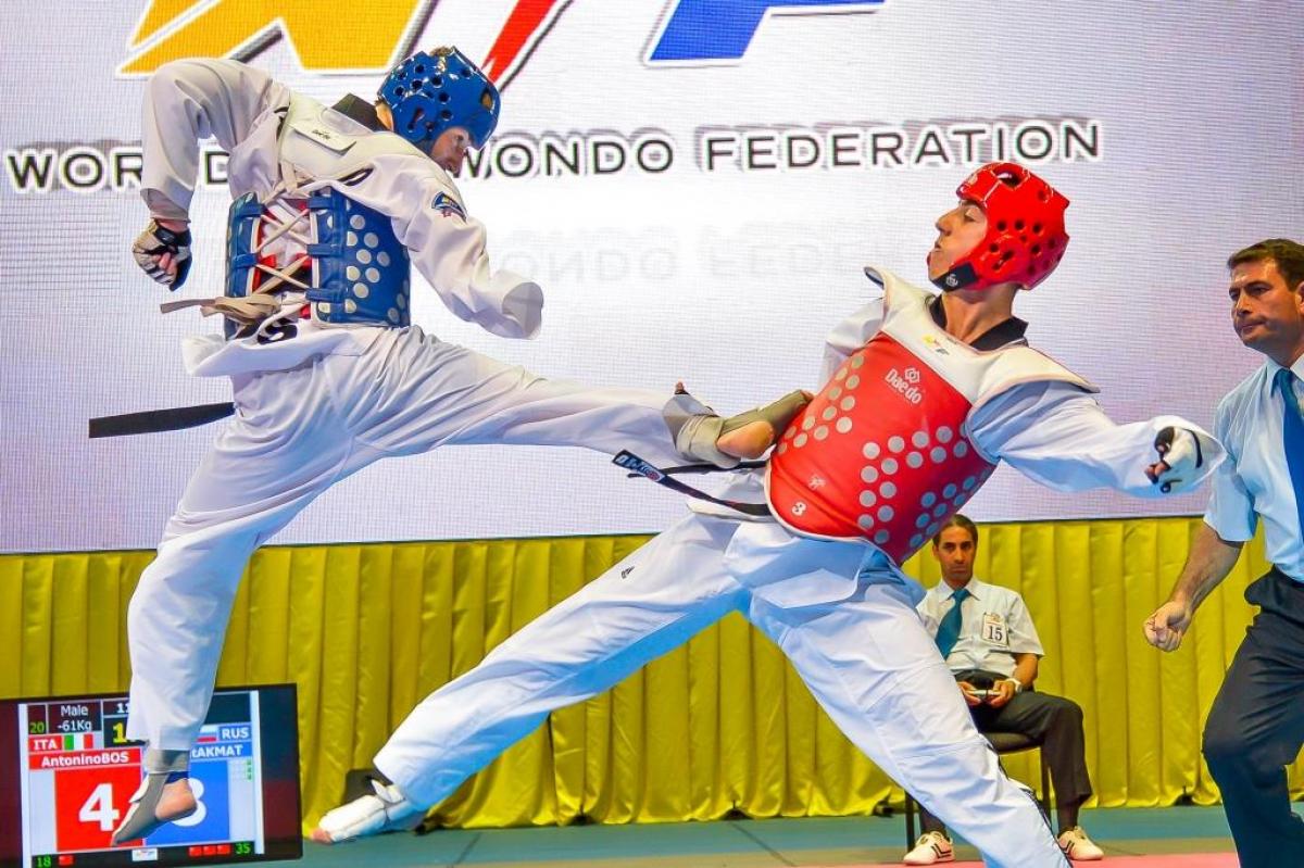 Two athletes doing taekwondo