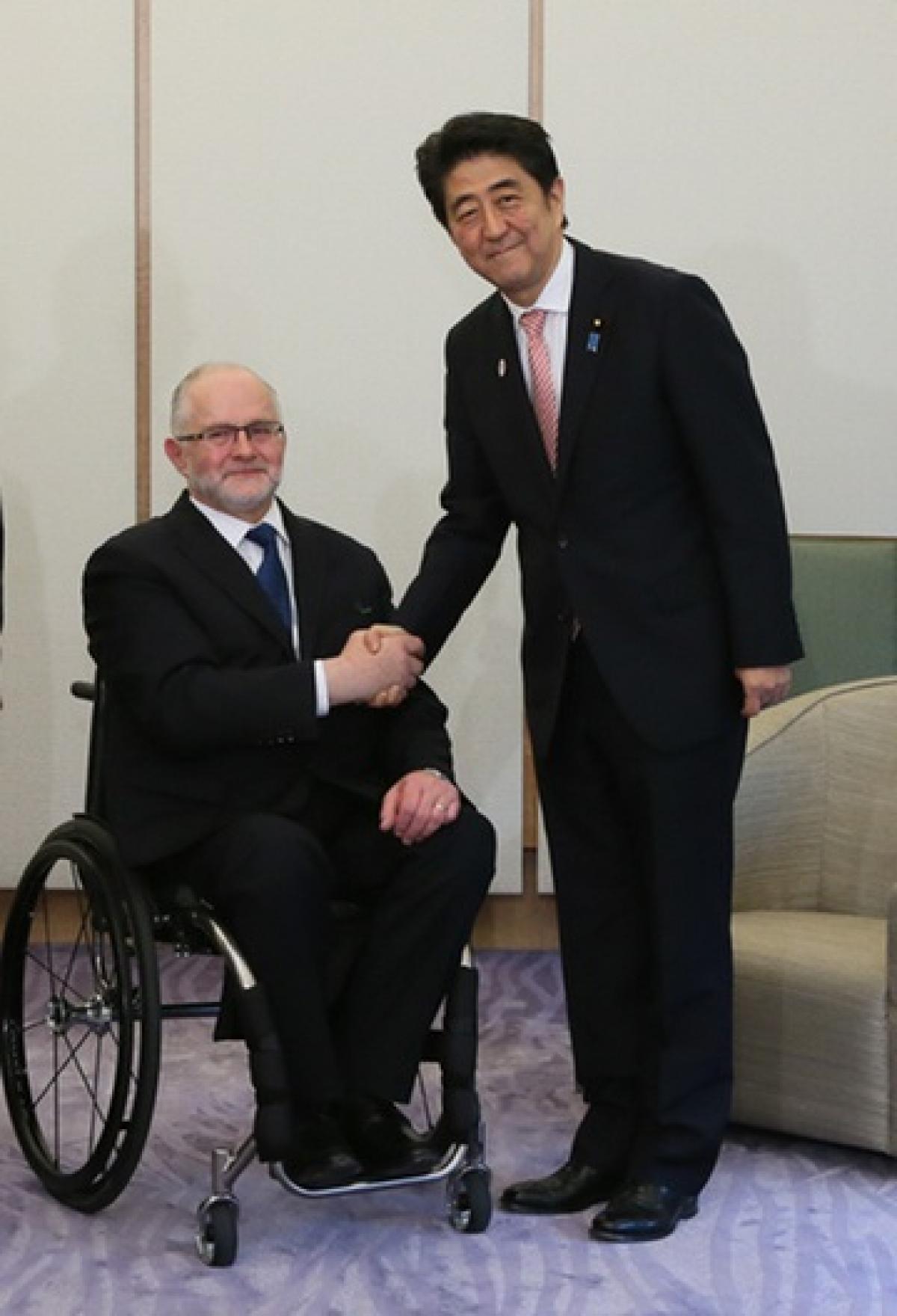 IPC President Sir Philip Craven met Japan's Prime Minister Shinzo Abe to discuss preparations for the Tokyo 2020 Paralympic Games.