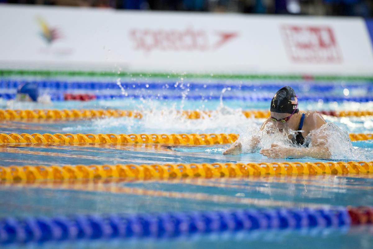Jessica Long competes at the 2015 IPC Swimming World Championships in Glasgow, Great Britain