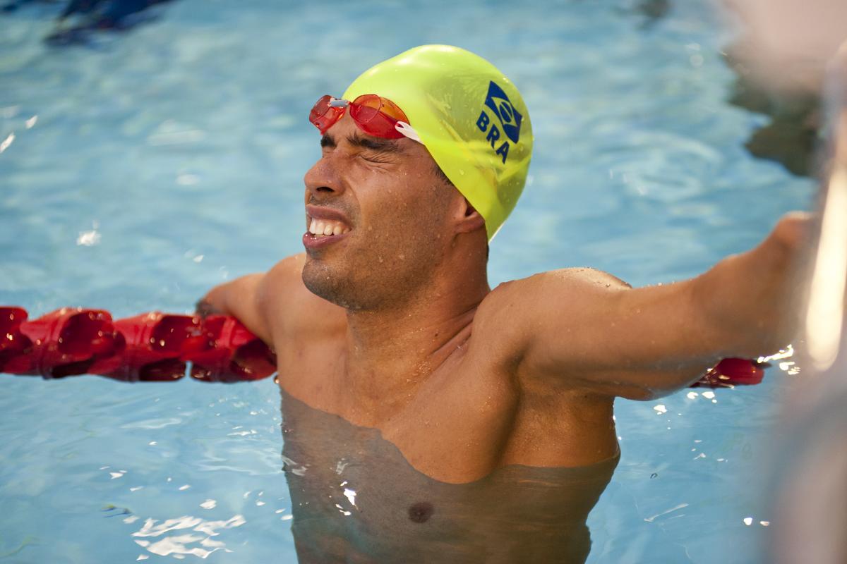 Daniel Dias - 2015 IPC Swimming World Championships Glasgow A swimmer swims