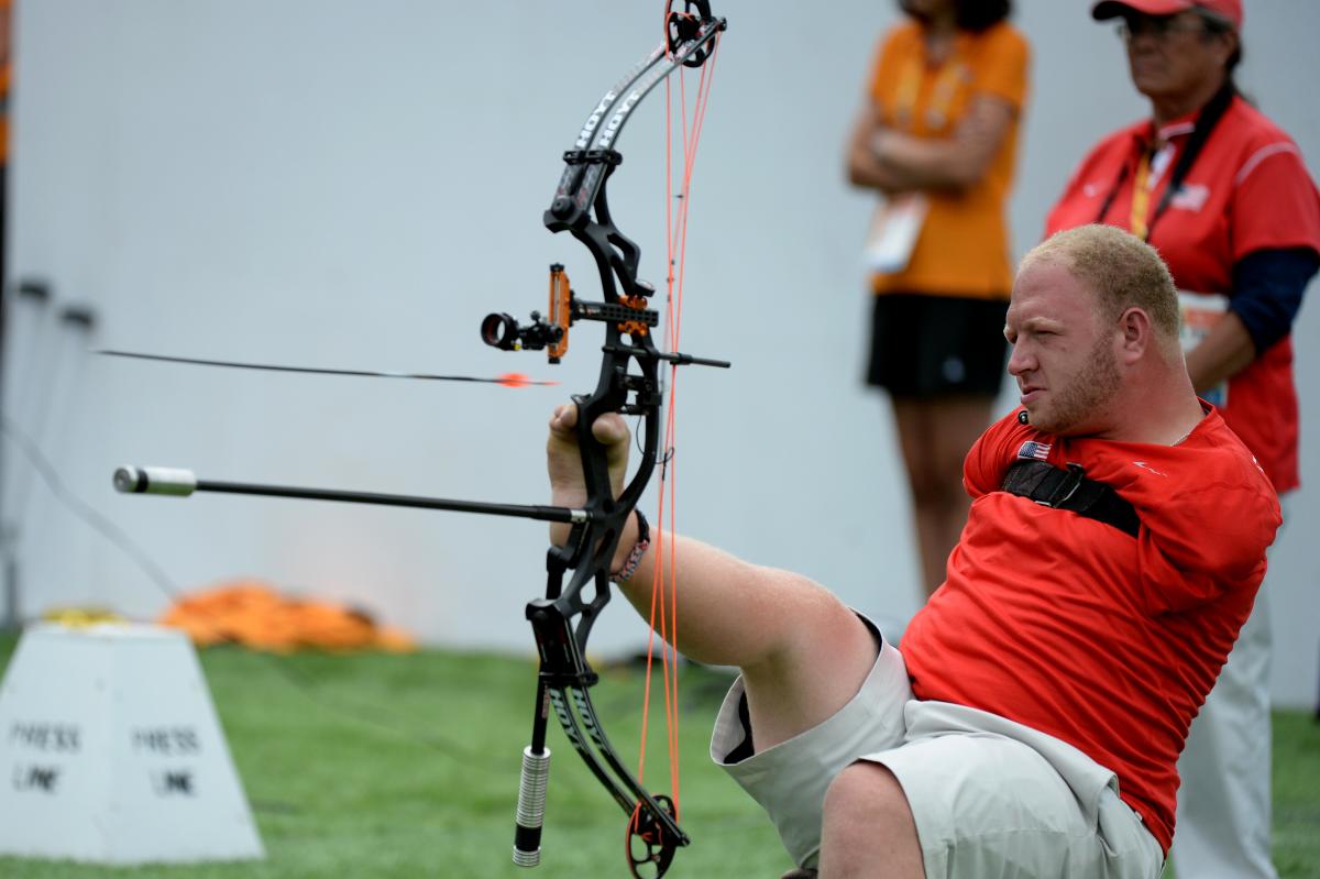 Matt Stutzman competes at the Toronto 2015 Parapan American Games.