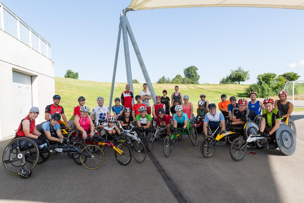 Marcel Hug offered his knowledge and experience to aspiring wheelchair racers.