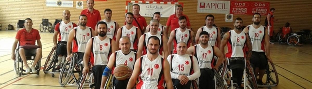 Group shot of wheelchair basketball team