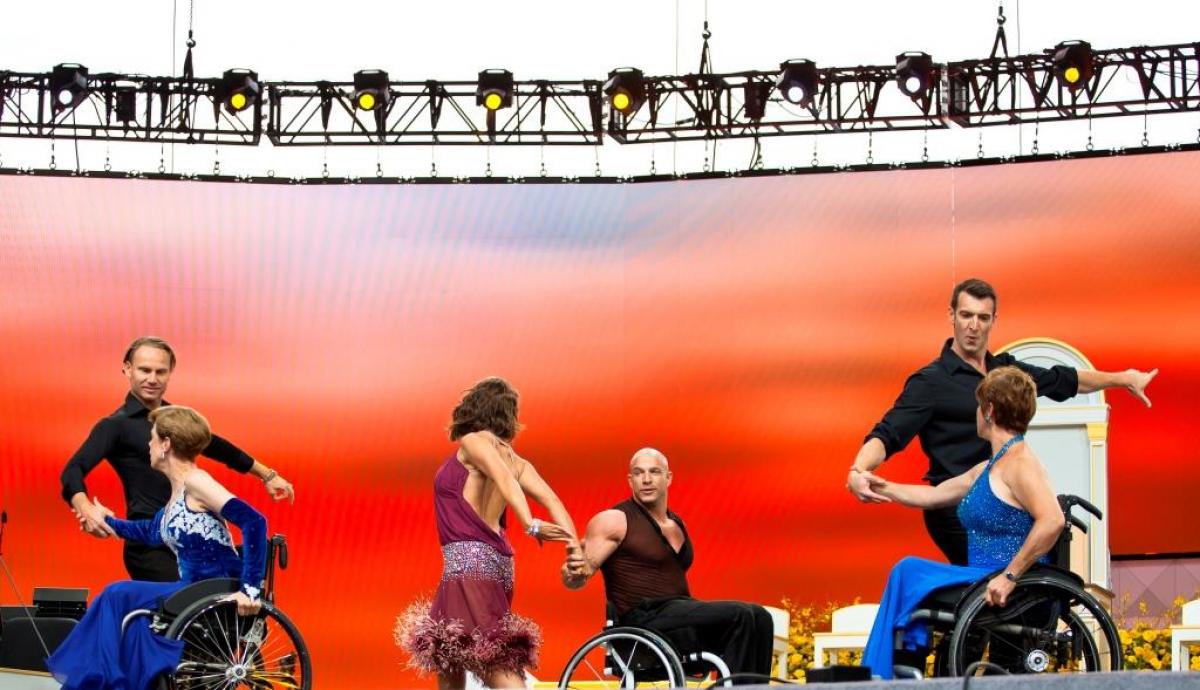 The American DanceWheels Formation Team who performed for the Pope included: Alysse Einbender, Aubree Marchione, Vlada Martinek, Diane Murphy, Mike Nichols and Nick Scott.