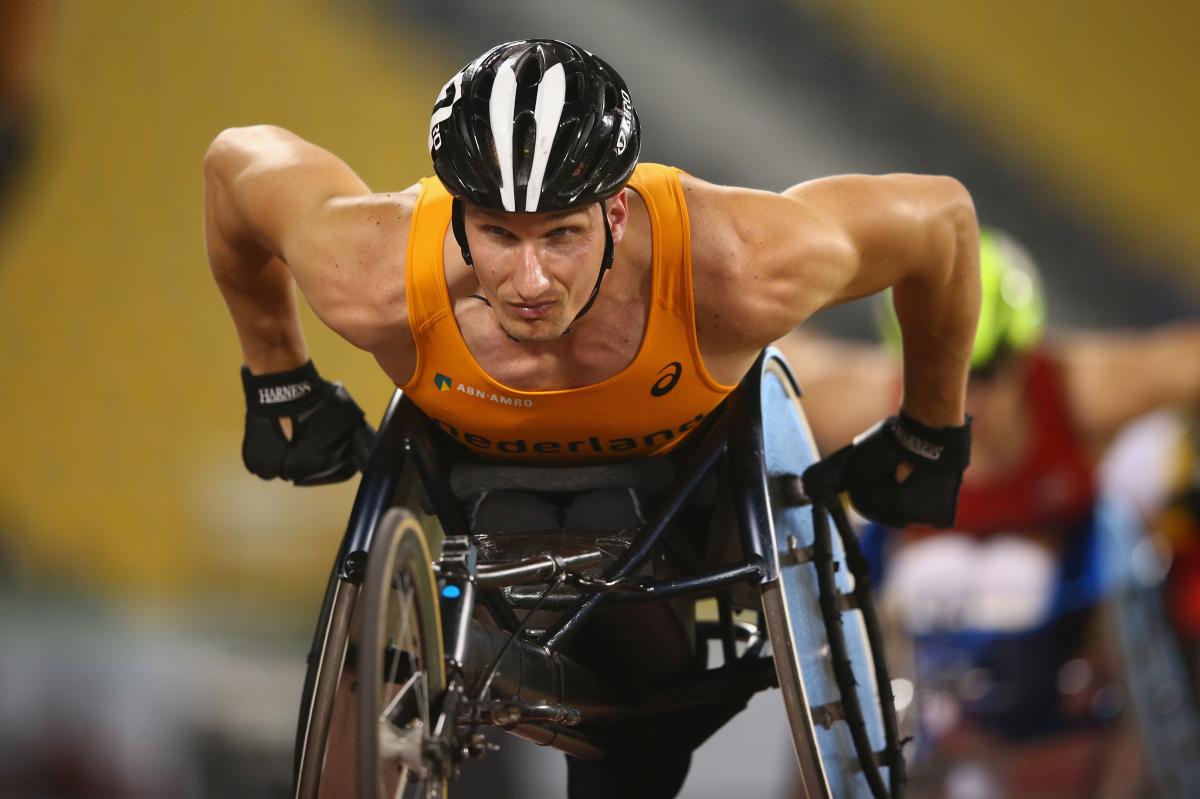 Kenny van Weeghel - Doha 2015 Image of a wheelchair racer