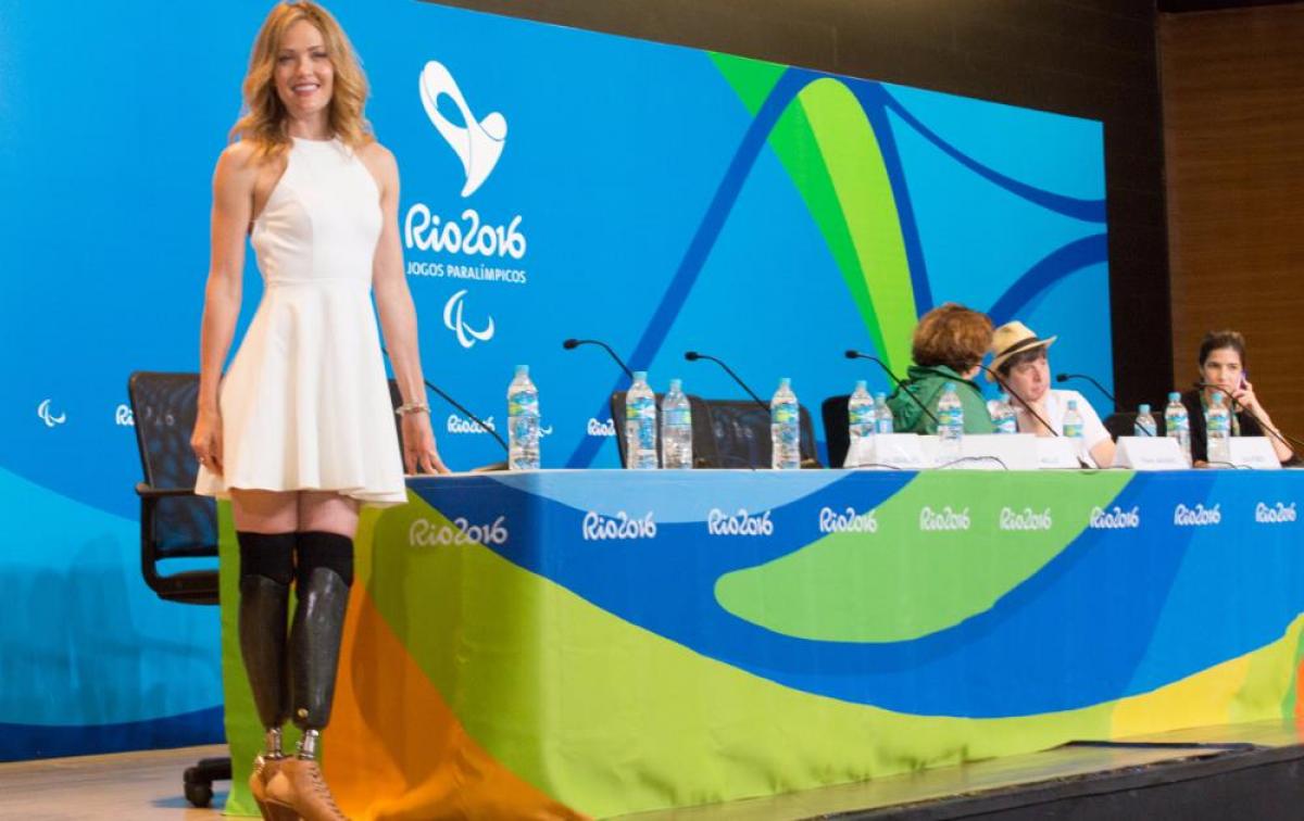 Amy Purdy - Rio 2016 Women on prothesis poses for a picture