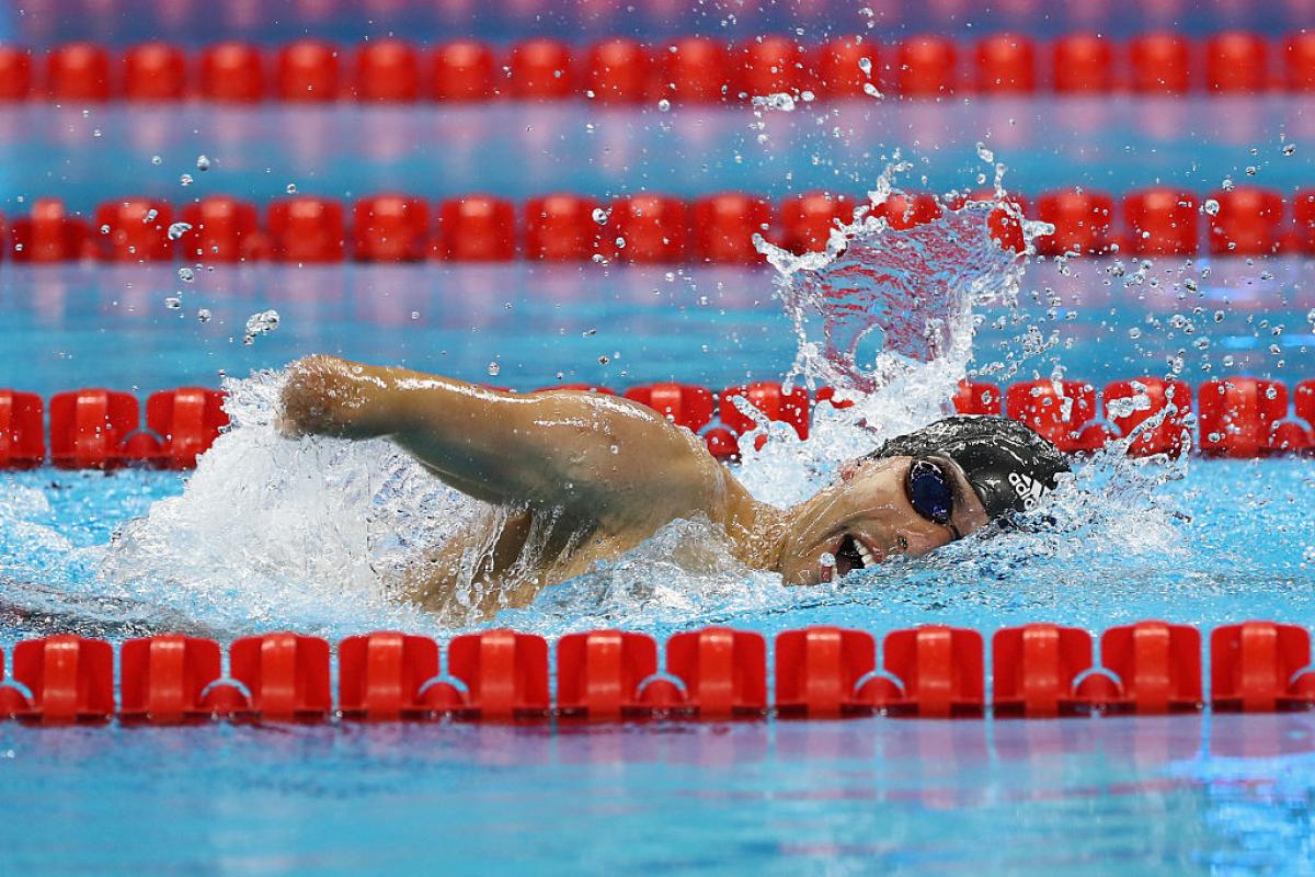 Daniel Dias swimming