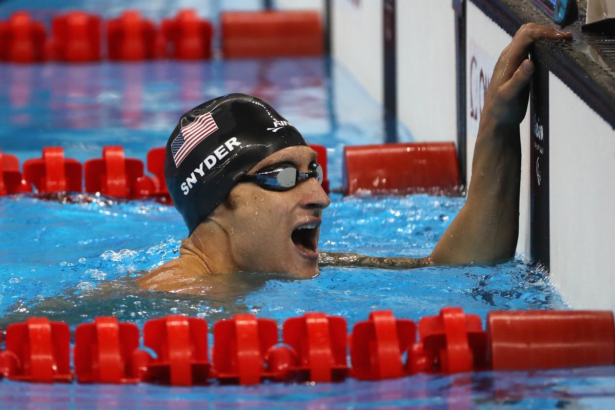 The USA's Bradley Snyder celebrates winning the men's 400m freestyle S11 at the Rio 2016 Paralympic Games.