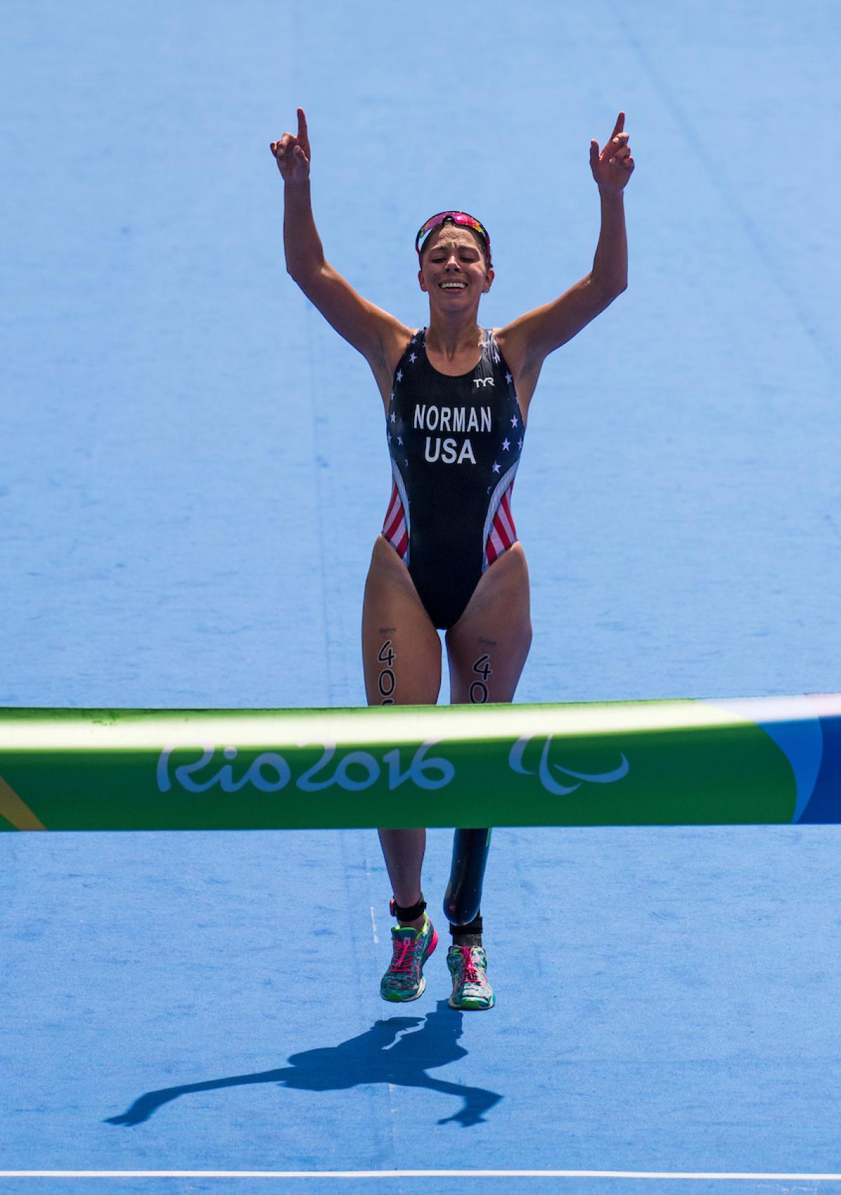 Grace Norman USA wins the Women PT4 Triathlon at Fort Copacabana